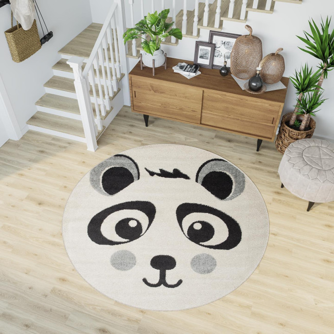 Kolekcja HAPPY 🎉 

Dywany dla dzieci to bardzo ciekawy element  wystroju pokoju dziecięcego. Fantazyjne i kolorowe wzory pobudzają wyobraźnie dziecka i angażują do zabawy i nauki. Oprócz walorów estetycznych nasze dywany zapewniają idealne miejsce do zabawy - są wygodne, doskonale nadają się do siedzenia. 

Co więcej, dzięki specjalnej technologii produkcji Heat Set z włókien polipropylenowych (PP.) uzyskano bardzo miękkie w dotyku i przy tym także odporne na zniekształcenia oraz wycieranie modele, które do złudzenia przypominają wełniane. 

Właściwości materiału zastosowanego w naszych dywanach sprawiają, że łatwo się je czyści. 

#dywan #dywany #dywanwkształciemisia #dywanwdomu #dywanynowoczesne #dywanyonline #dodatkidownetrz #modnedodatki #drewnianedodatki #inspiracjanadzi� #mojeinspiracje #inspiracji #szukaminspiracji #mojainspiracja #miejsceinspiracji #poranneinspiracje #noweinspiracje #efectyinspiracji #codziennadawkainspiracji #livingroomdetails #livingroomview #luxurylivingroom #outdoorlivingroom #inmylivingroom #livingroommakeover #livingroomidea #livingroomdesigns - Rugito - Daj się zainspirować