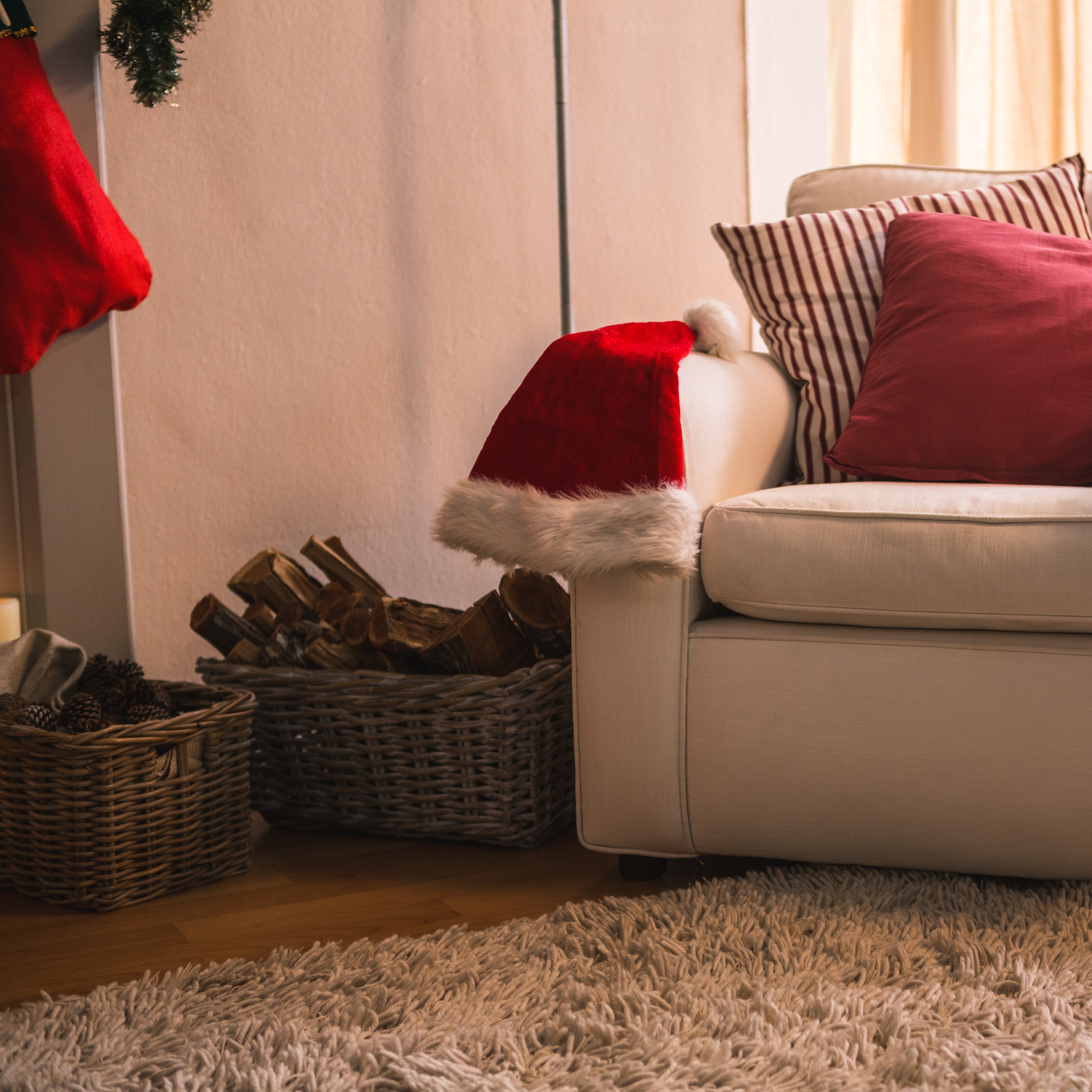 Świąteczny klimat w domu – jaki dywan wybrać na grudzień?